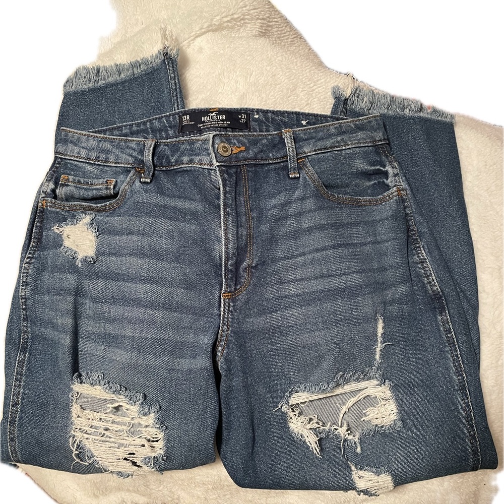 Hollister Curvy High Rise Mom Jeans